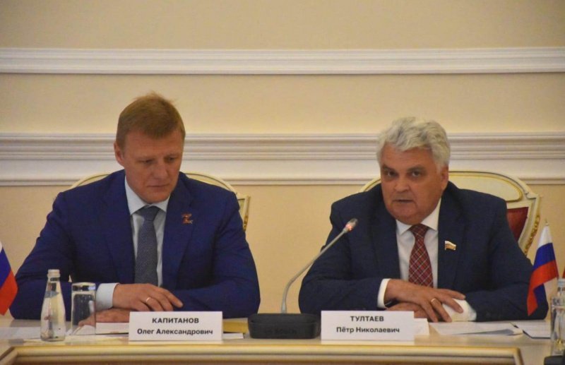 Пётр Тултаев провел заседание Президиума АФУН РФ в Санкт-Петербурге